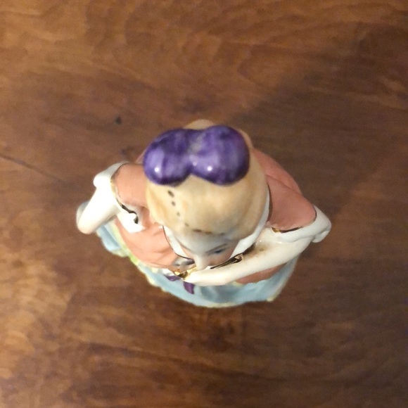 Porcelain Ceramic Pottery Lady Figurine - Picture 8 of 9